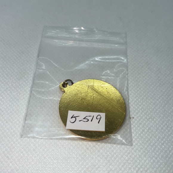 MUSICAL INSTRUMENT PENDANT CHARM GOLD TONE, PIANO, VIOLIN, SAXOPHONE, NOTE - Picture 10 of 10